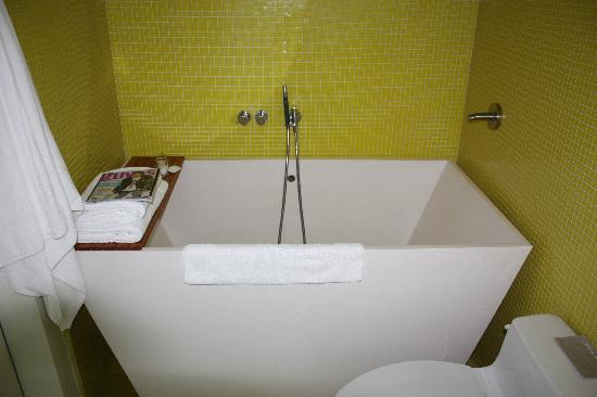 Soaking Tubs for Small Bathrooms - All about Soaking Tubs for ...