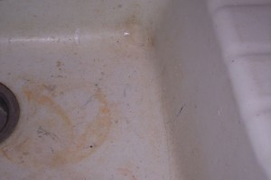 Clean Dirty Porcelain Kitchen Sink