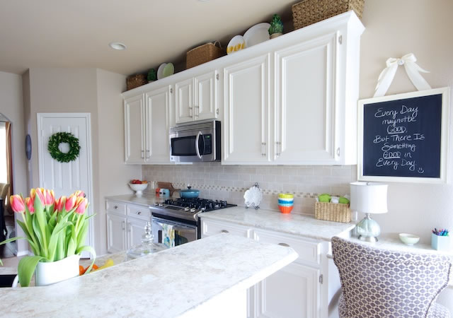 White Kitchen Cabinets