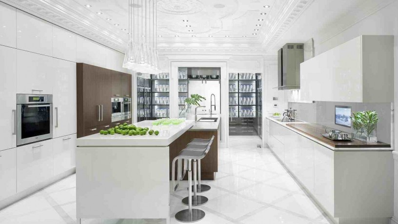 Incredible white kitchen